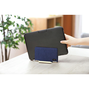 ソニック ユートリム フェルトカバー付スタンド タブレット・ノートPC用 17型対応 ネイビー UT-1565-K 1個