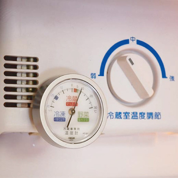 クレセル 冷蔵庫専用温度計(吸盤式) AP-61 1個